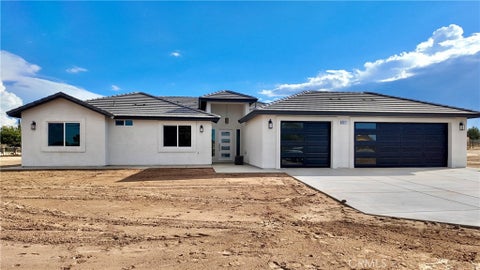 Photo of 15271 Sycamore St., Hesperia, CA 92345 (MLS # HD26210972)