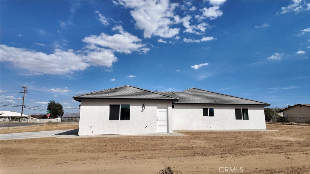 15271 Sycamore St.