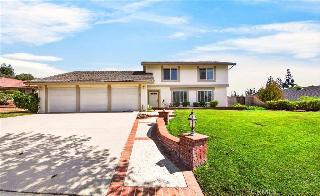 2244 Avenida Soledad