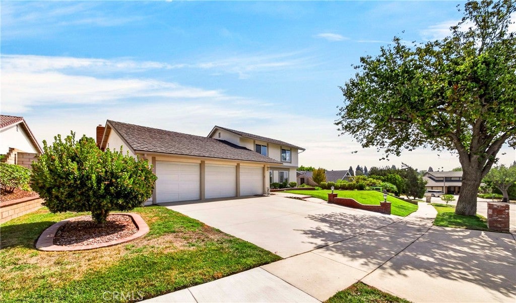 2244 Avenida Soledad
