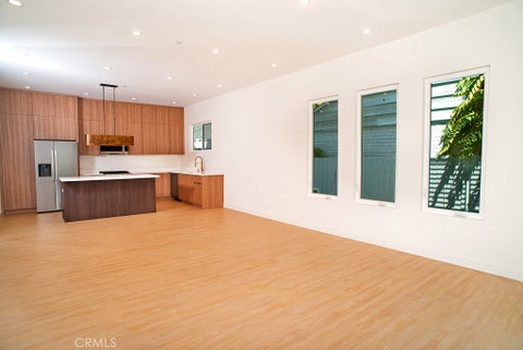 Photo of 5618 Buffalo Ave, Valley Glen, CA 91401 (MLS # SR26209229)