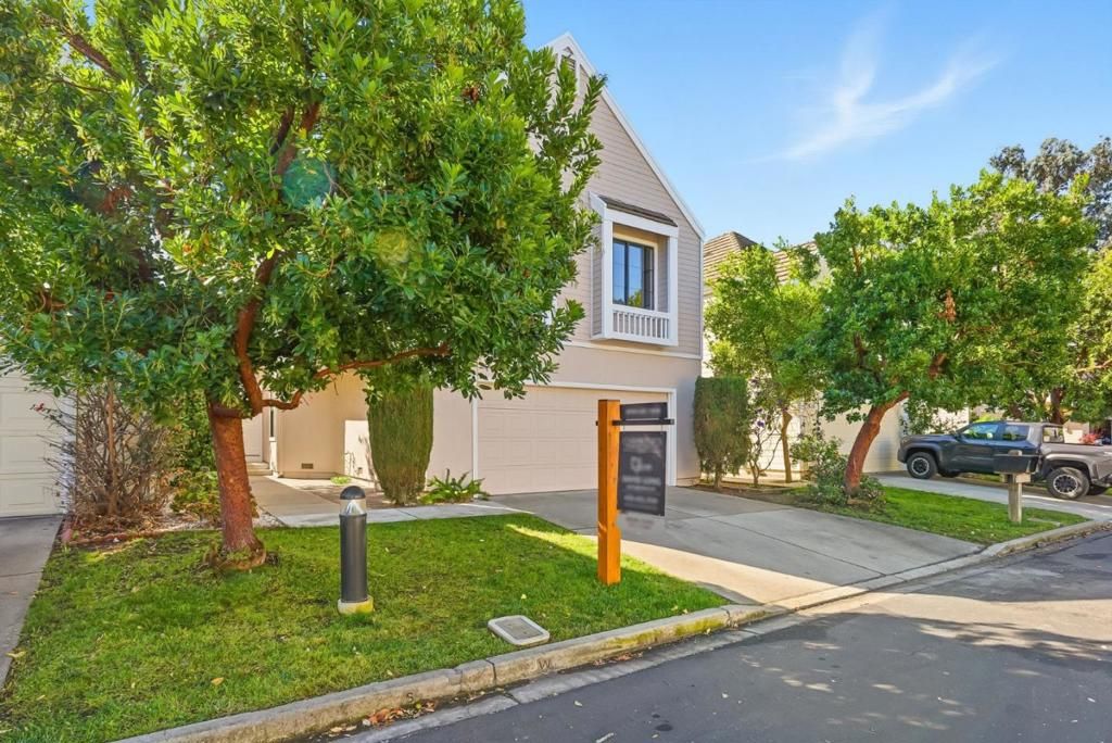 Photo of 468 Glenmoor Circle, Milpitas, CA 95035 (MLS # ML82024923)