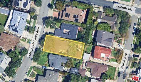 Photo of 350 N Mount Holyoke Avenue, Pacific Palisades, CA 90272 (MLS # 26836917)