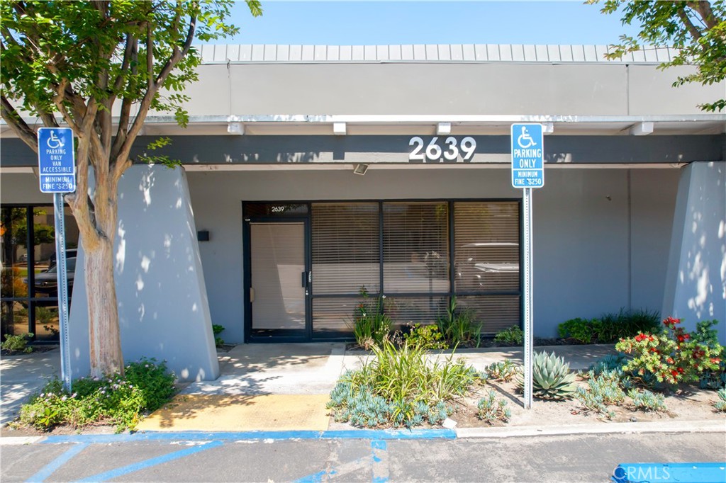 2639 W Woodland Drive