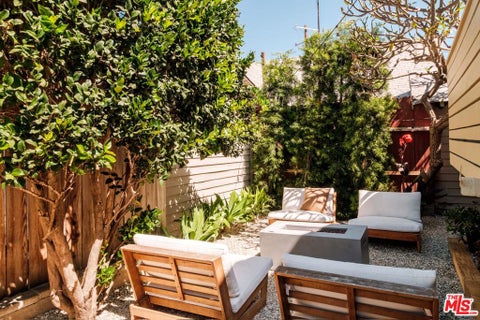 Tiny photo for 643 N Vendome Street, Los Angeles, CA 90026 (MLS # 26843075)