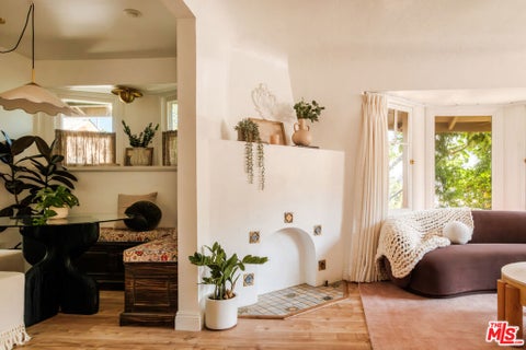 Tiny photo for 643 N Vendome Street, Los Angeles, CA 90026 (MLS # 26843075)