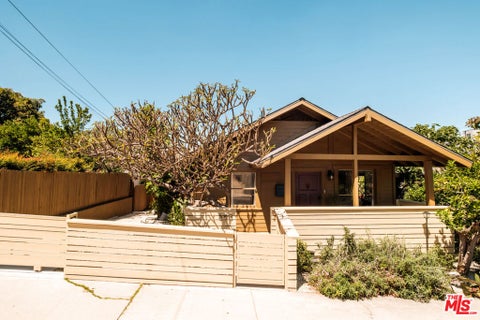 Tiny photo for 643 N Vendome Street, Los Angeles, CA 90026 (MLS # 26843075)