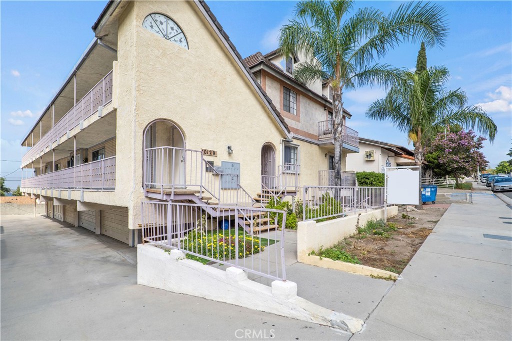Properties 1 10219 Commerce