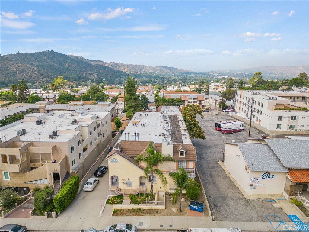 Properties 4 10219 Commerce