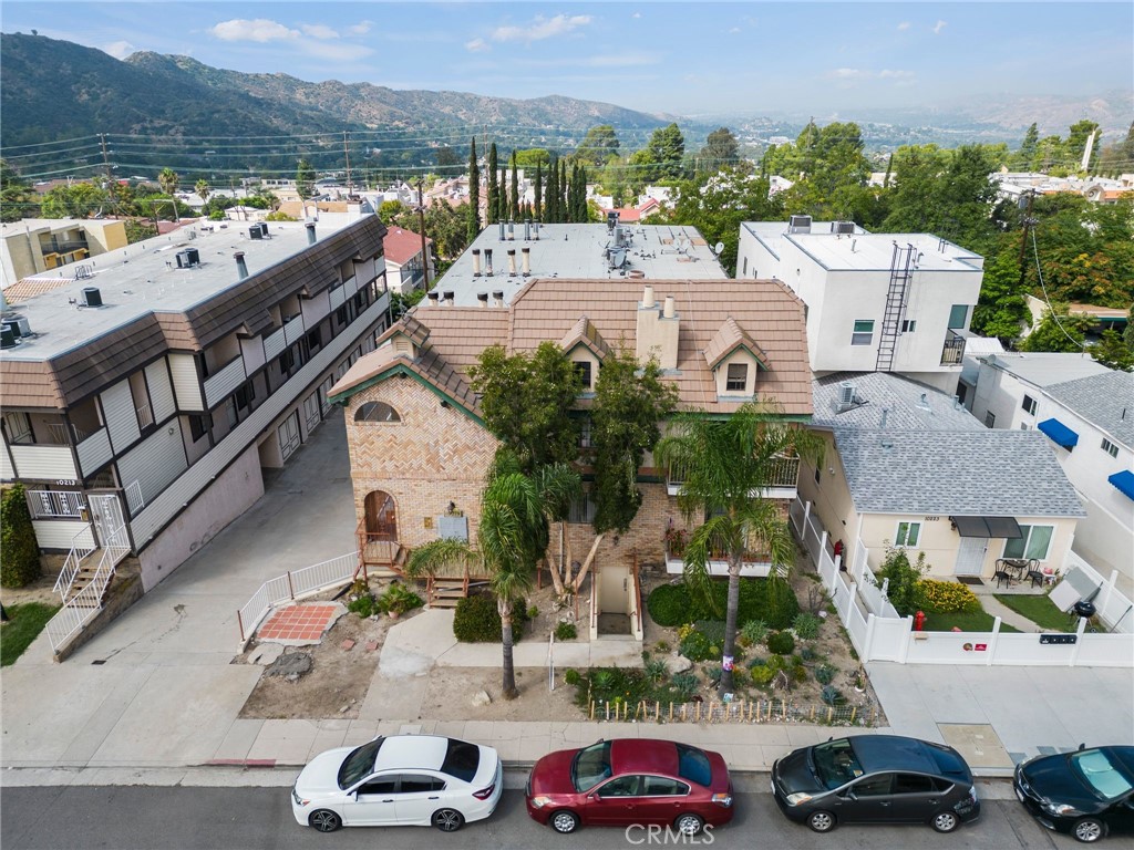 Properties 3 10219 Commerce