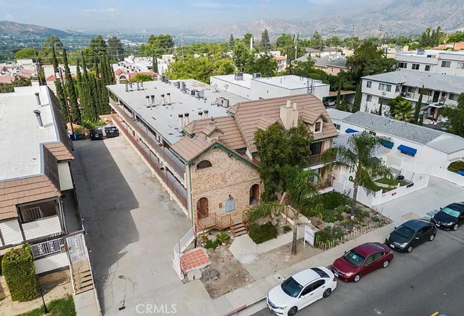 Properties 2 10219 Commerce