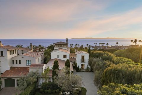 Photo of 52 Twilight Bluff Blf, Newport Coast, CA 92657 (MLS # OC26108308)