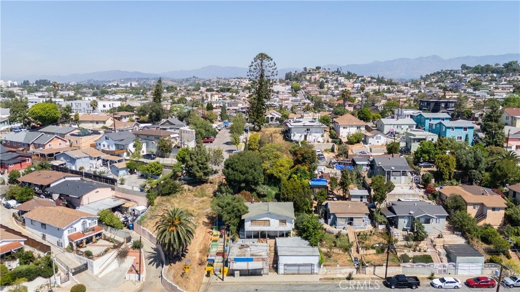 3303 Floral Drive