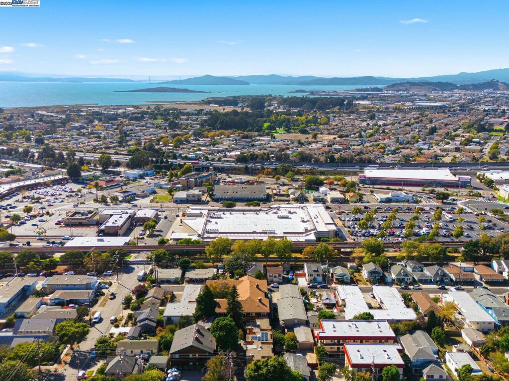 EL CERRITO - Residential