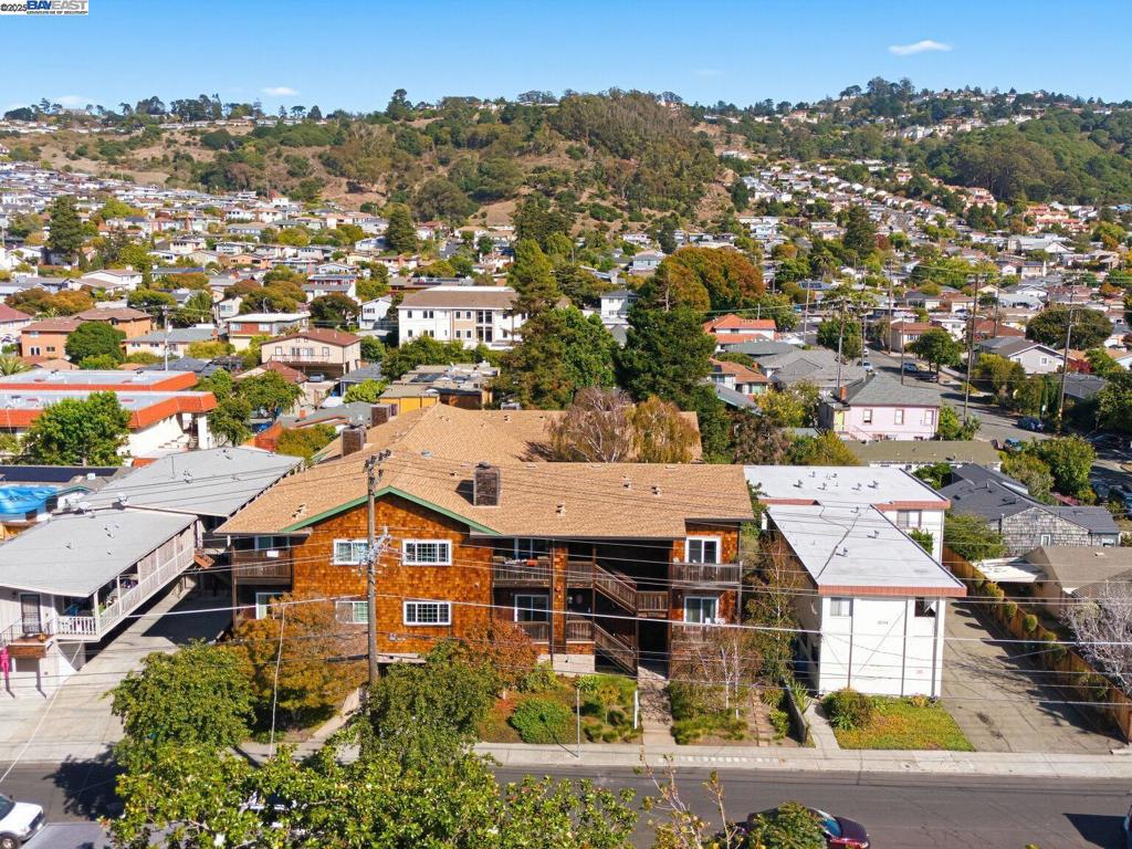 EL CERRITO - Residential