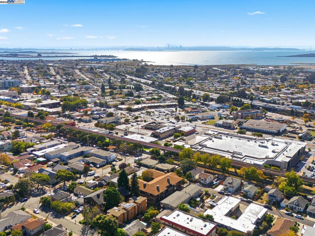 EL CERRITO - Residential