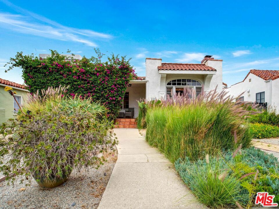 6171 Barrows Drive, Los Angeles CA 90048