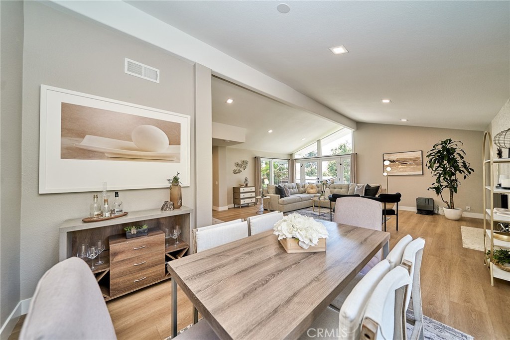 10392 Shadyridge
