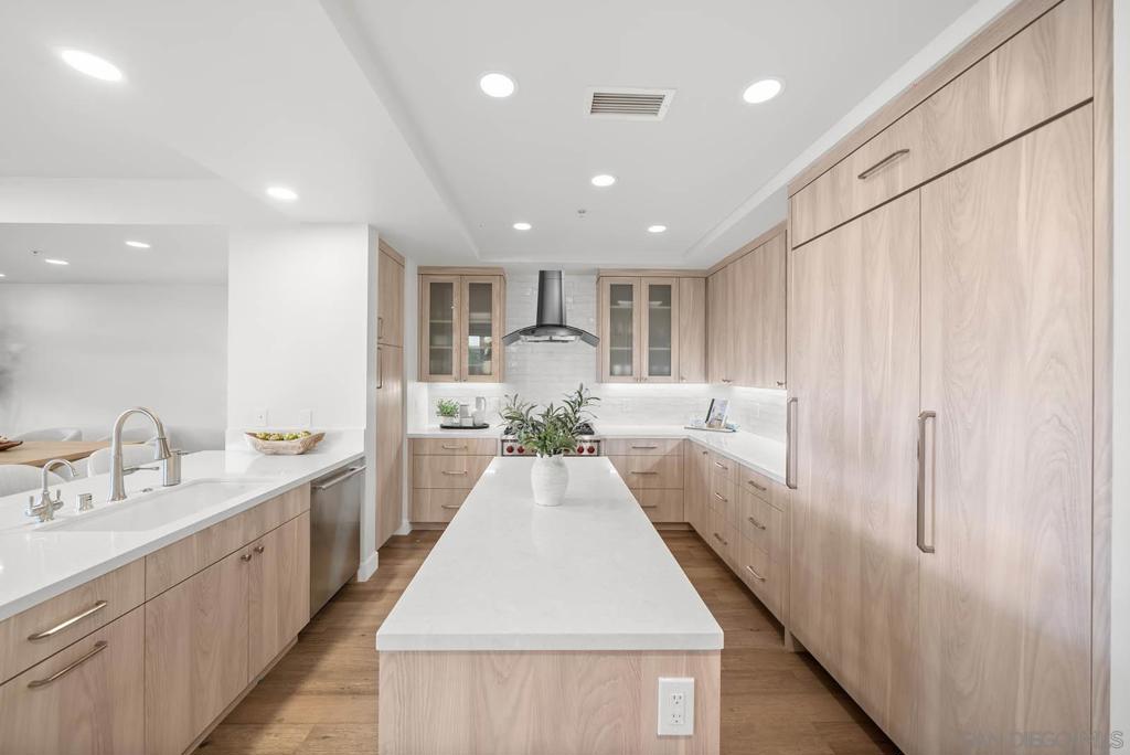 141 Orange Ave 202