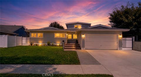 Photo of 1876 Petaluma Avenue AVE, Long Beach, CA 90815 (MLS # PW26140492)