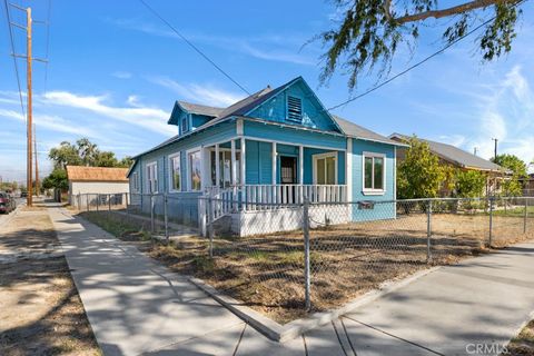 Photo of 834 Calhoun Street, Redlands, CA 92374 (MLS # IG25223268) Photo of 834 Calhoun Street, Redlands, CA 92374 (MLS # IG25223268)