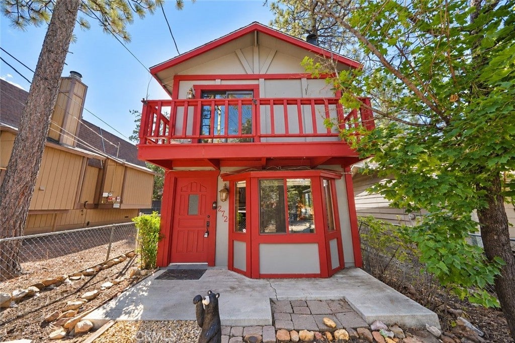 272 Imperial Avenue