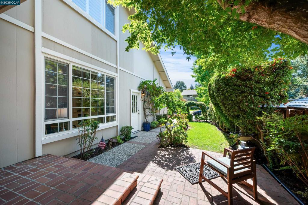 SYCAMOOMES - Residential Lease