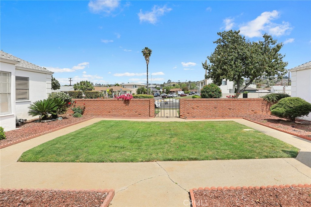 1314 W 1st Street