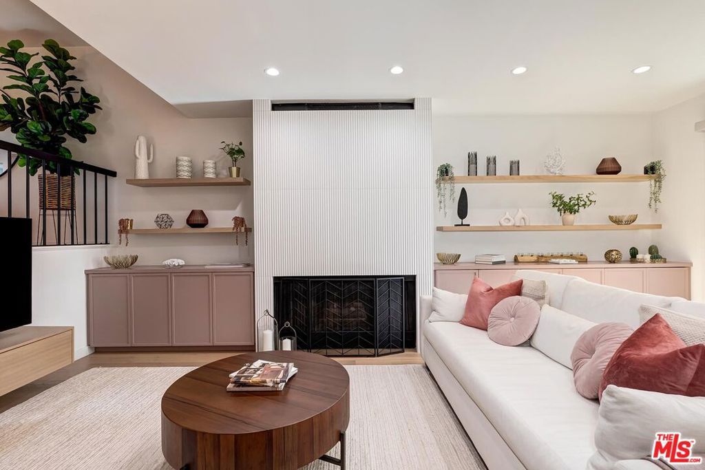 Photo of 4748 La Villa Marina #D, Marina Del Rey, CA 90292 (MLS # 26634795)