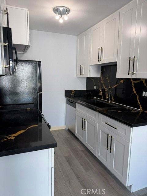 Photo of 375 Atlantic Ave #407, Long Beach, CA 90802 (MLS # RS26227415)