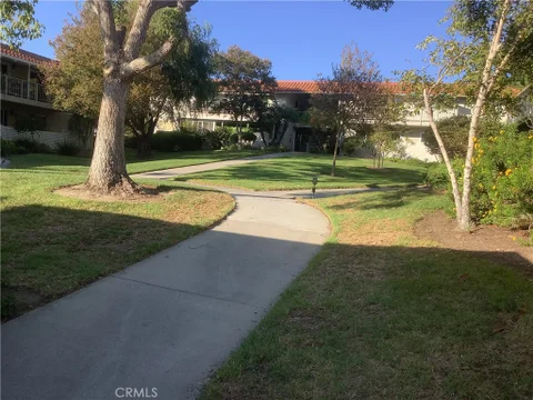 MLS: OC26207432