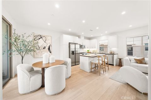 Photo of 184 Elkhorn, Irvine, CA 92618 (MLS # TR26030167)