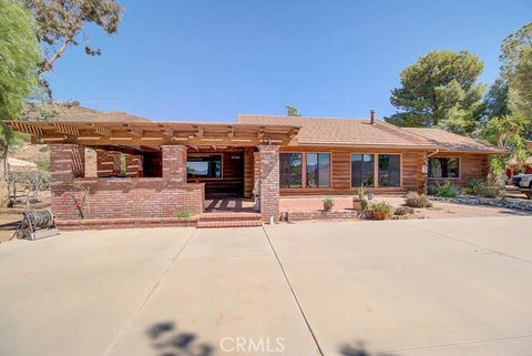 Photo of 35502 Voss Road, Agua Dulce, CA 91390 (MLS # SR26209300)