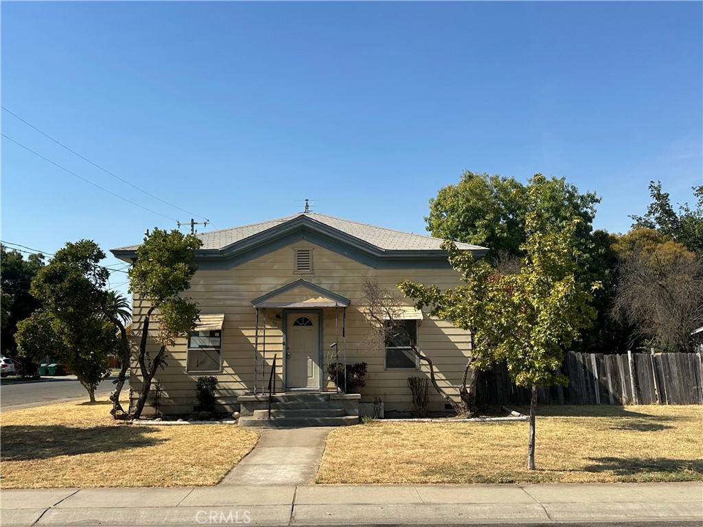 Situated in the city of Biggs, this single-family residence built in 1940 offers 3 bedrooms, 1 bathroom, and approximately 1,606 sq ft of living space on a generous 10,454 sq ft lot (roughly 0.24 acres). The home features conventional wood frame construction, and is positioned near neighborhood amenities and schools, including Biggs Unified. The property is well suited for buyers seeking value, renovation potential, or expansion possibilities.
