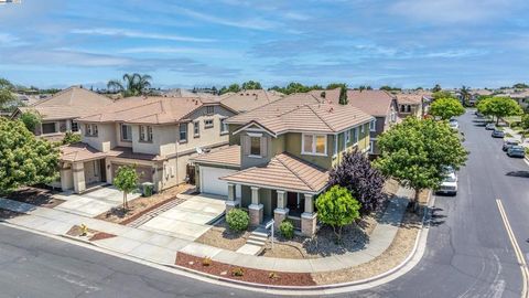 Photo of 2457 Mojave Dr, Brentwood, CA 94513 (MLS # 41112056) Photo of 2457 Mojave Dr, Brentwood, CA 94513 (MLS # 41112056)