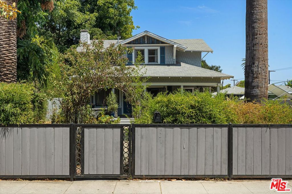 790 N El Molino Avenue