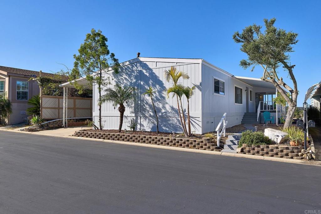 1195 La Moree Road