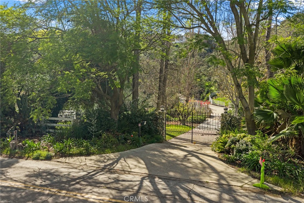 25805 Avenida Del Oro