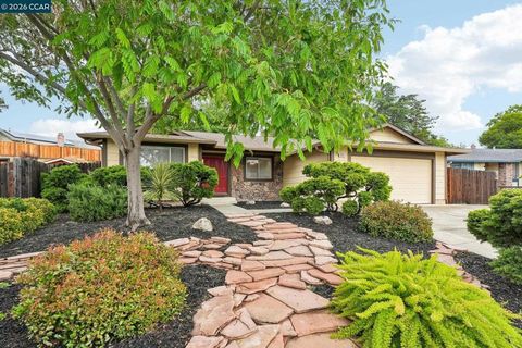 Photo of 3323 Serpentine Dr Dr, Antioch, CA 94509 (MLS # 41132007)