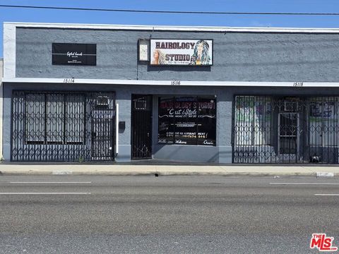 Photo of 15118 Crenshaw Boulevard, Gardena, CA 90249 (MLS # 26762455)