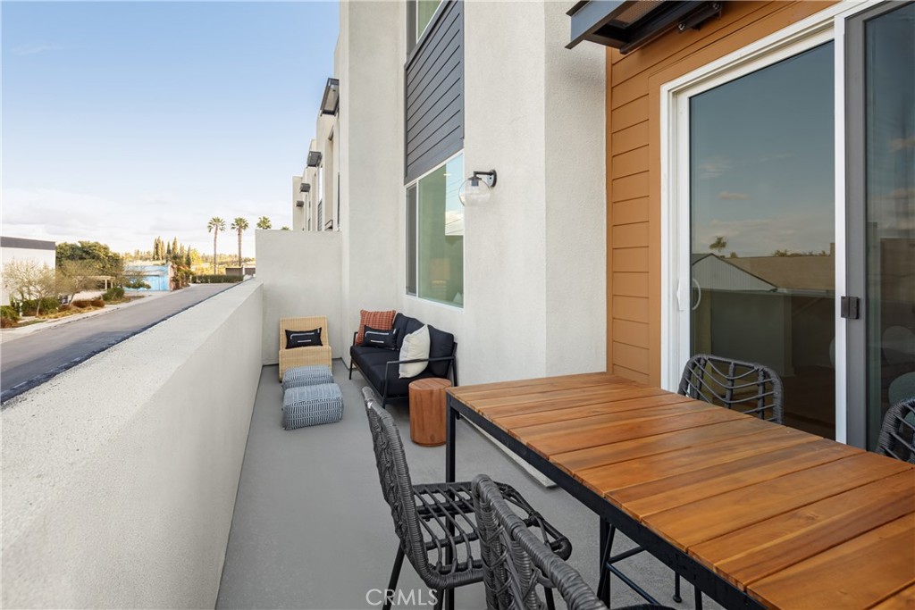 11702 Arkansas Street E