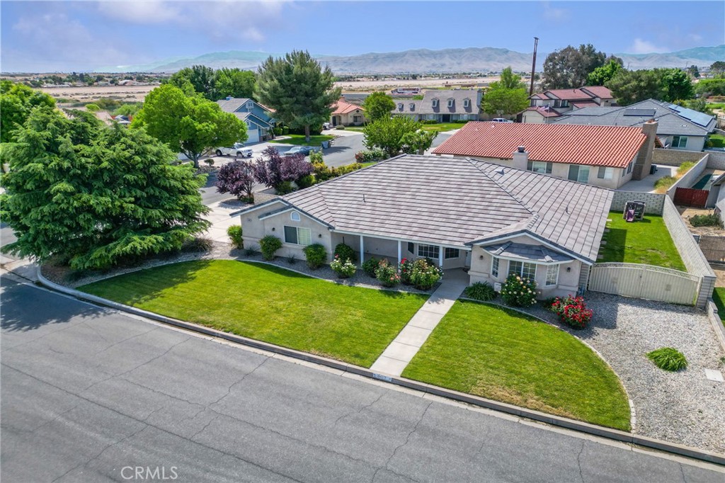 18499 Mountain Meadows