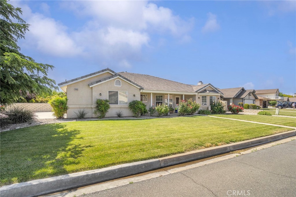 18499 Mountain Meadows