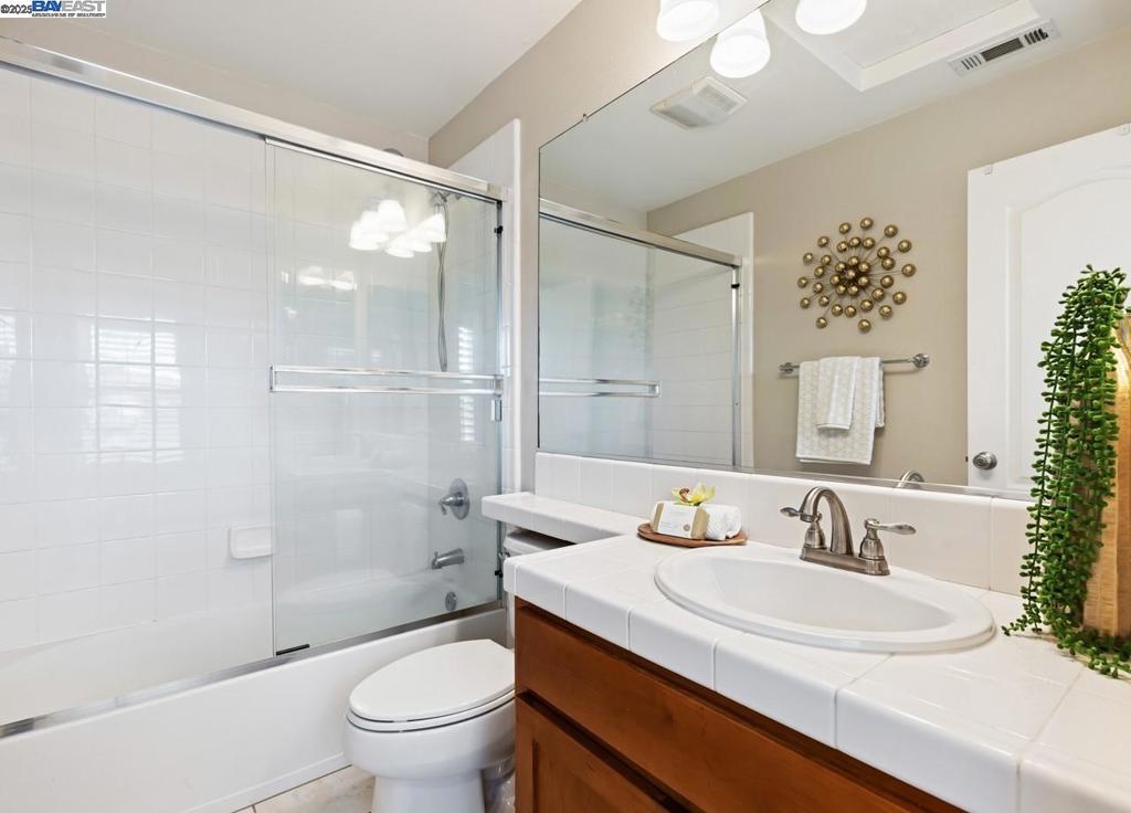 ROXBURY - Residential