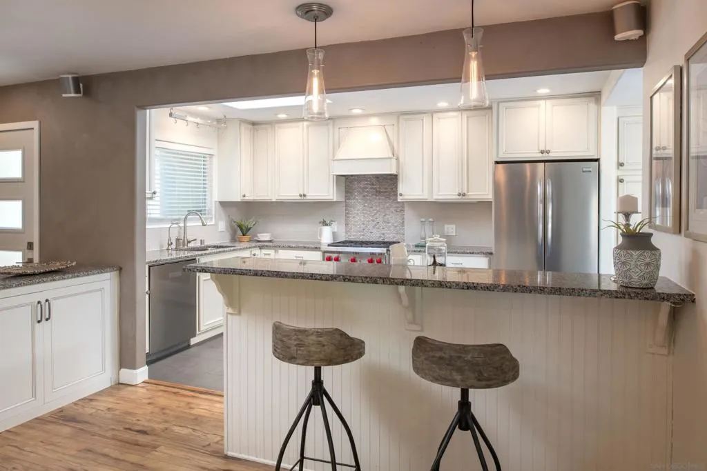 San Diego, California 92117, United States, 3 Bedrooms Bedrooms, ,2 BathroomsBathrooms,Residential,Active,160430