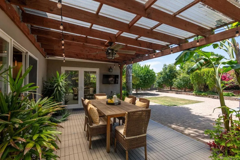 San Diego, California 92117, United States, 3 Bedrooms Bedrooms, ,2 BathroomsBathrooms,Residential,Active,160430