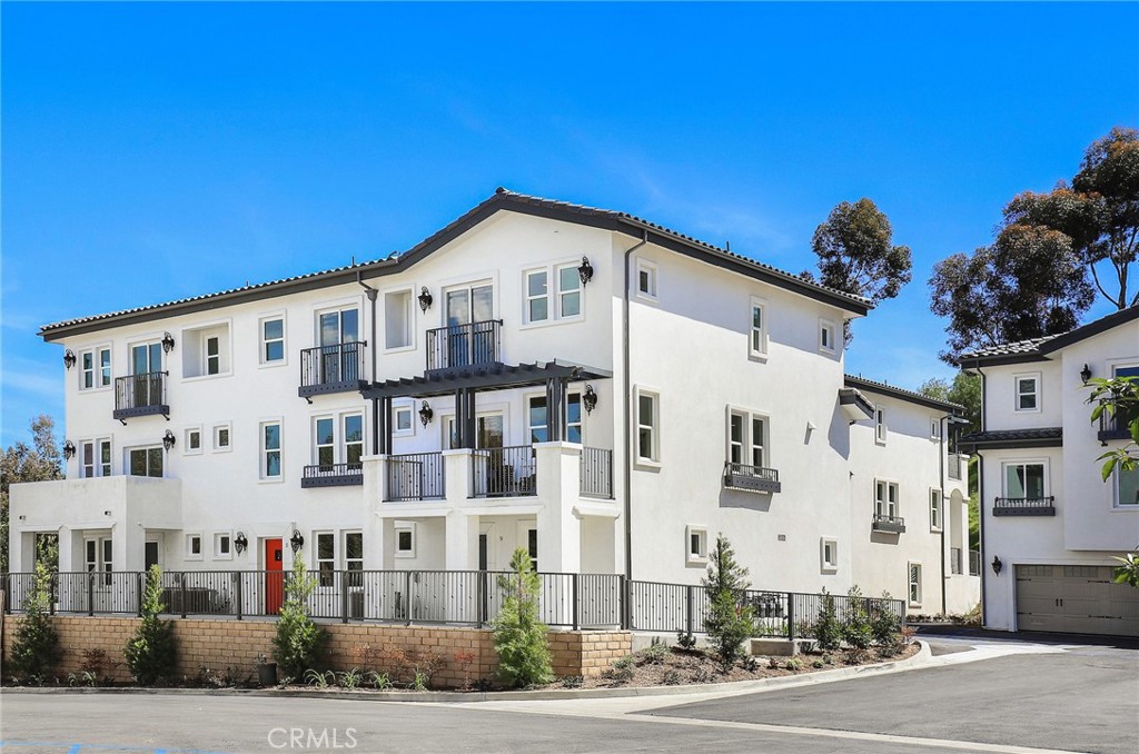 32 Spyglass Avenue
