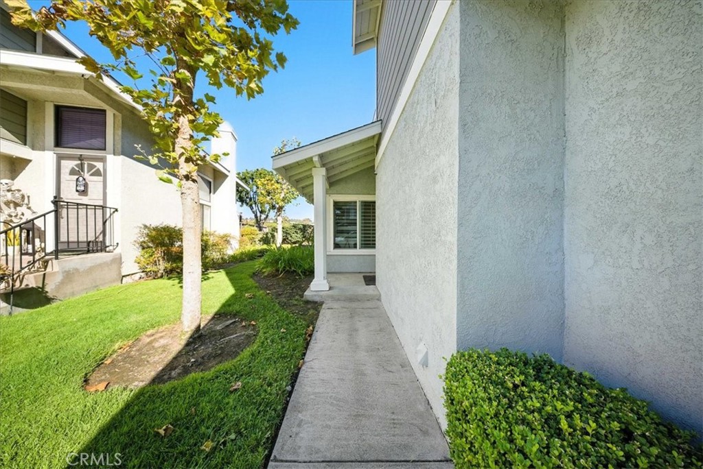 22212 Summit Hill Drive 18
