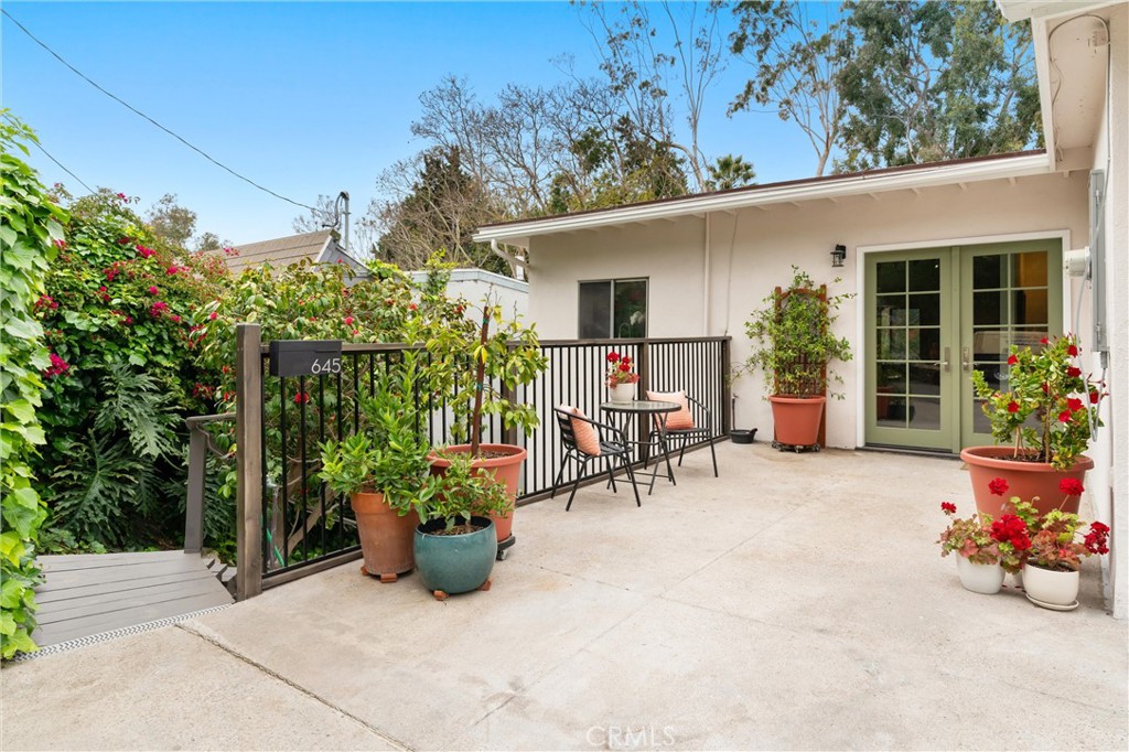 645 Griffith Way