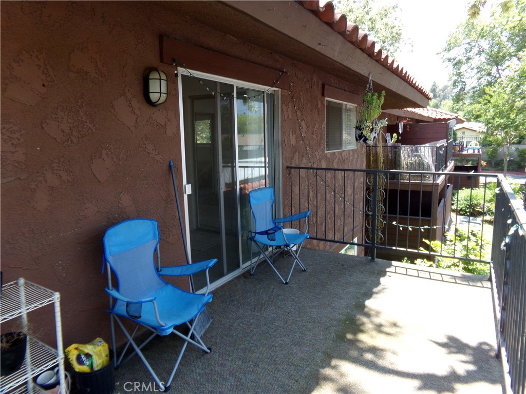 1598 Border Avenue H